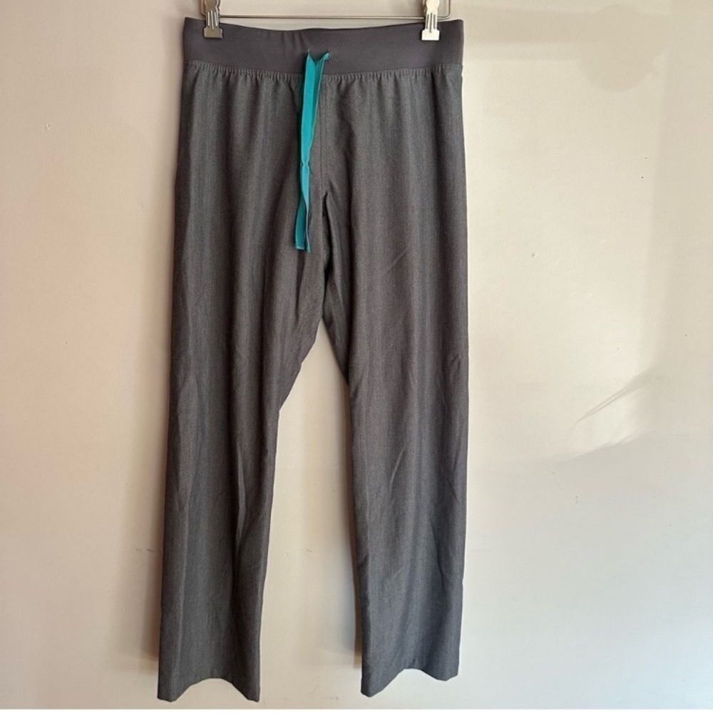 Figs Livingston basic scrub pants in graphite gray XS - Picture 3 of 6